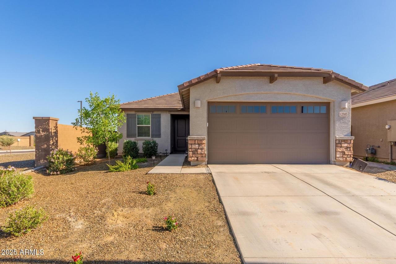 12505 W Kaler Dr., Glendale, AZ 85307