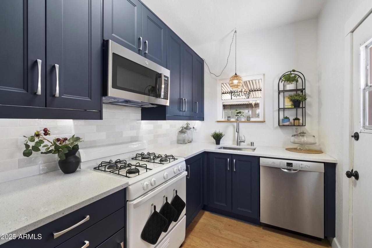 1424 E Garfield St., Phoenix, AZ 85006