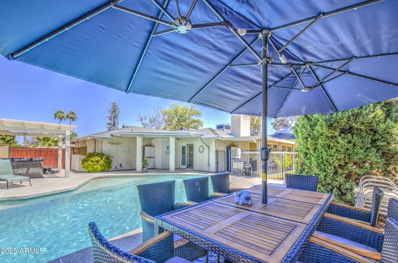 2046 E Downing St., Mesa, AZ 85213
