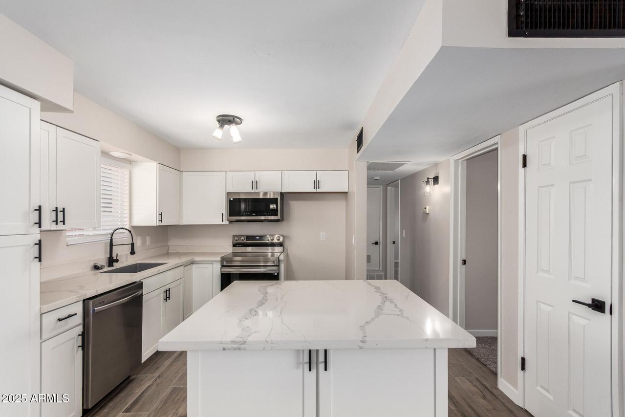 143 W Ray Rd., Chandler, AZ 85225