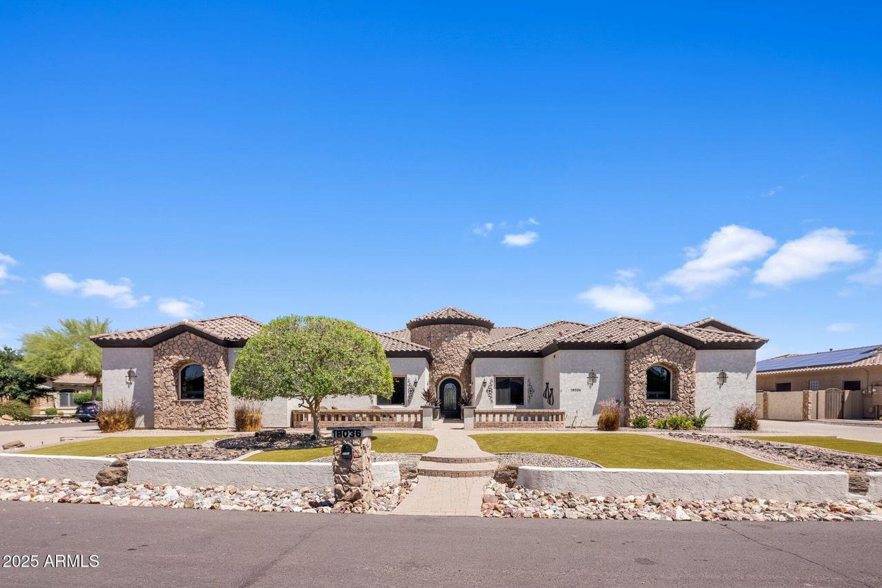 18036 W San Miguel Ave., Litchfield Park, AZ 85340