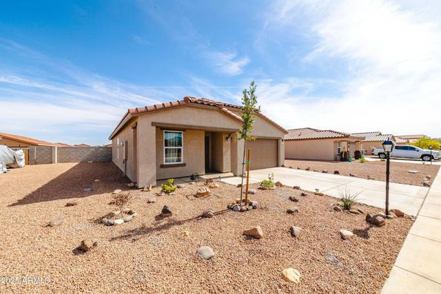 New Homes with Master Bedrooms on the 1st Floor in Kingman: May 24th to May 30th