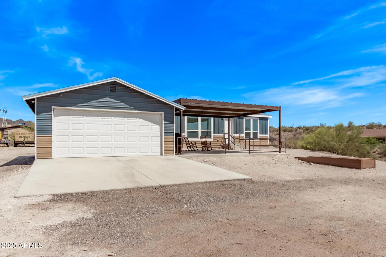 46027 N 38th Ln., New River, AZ 85087