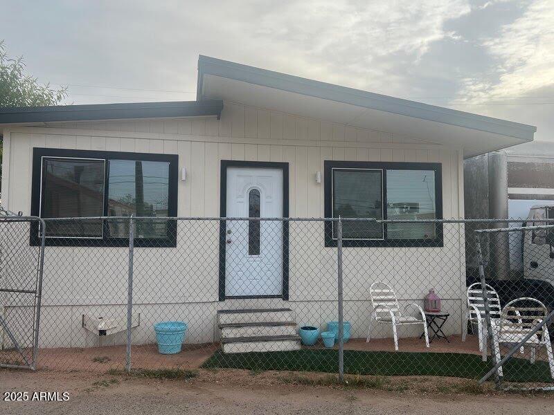 6420 W Van Buren St. #B4, Phoenix, AZ 85043