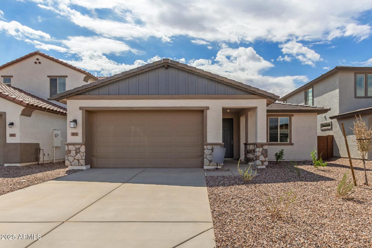 3013 E Mecklenburg Way, San Tan Valley, AZ 85143