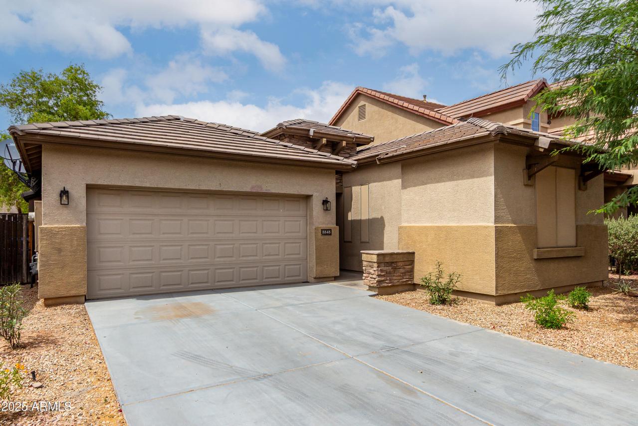 8848 W Cordes Rd., Tolleson, AZ 85353