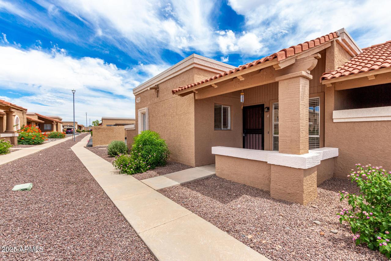420 W Yukon Dr. #8, Phoenix, AZ 85027
