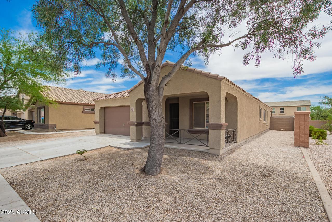 23613 W Mobile Ln., Buckeye, AZ 85326