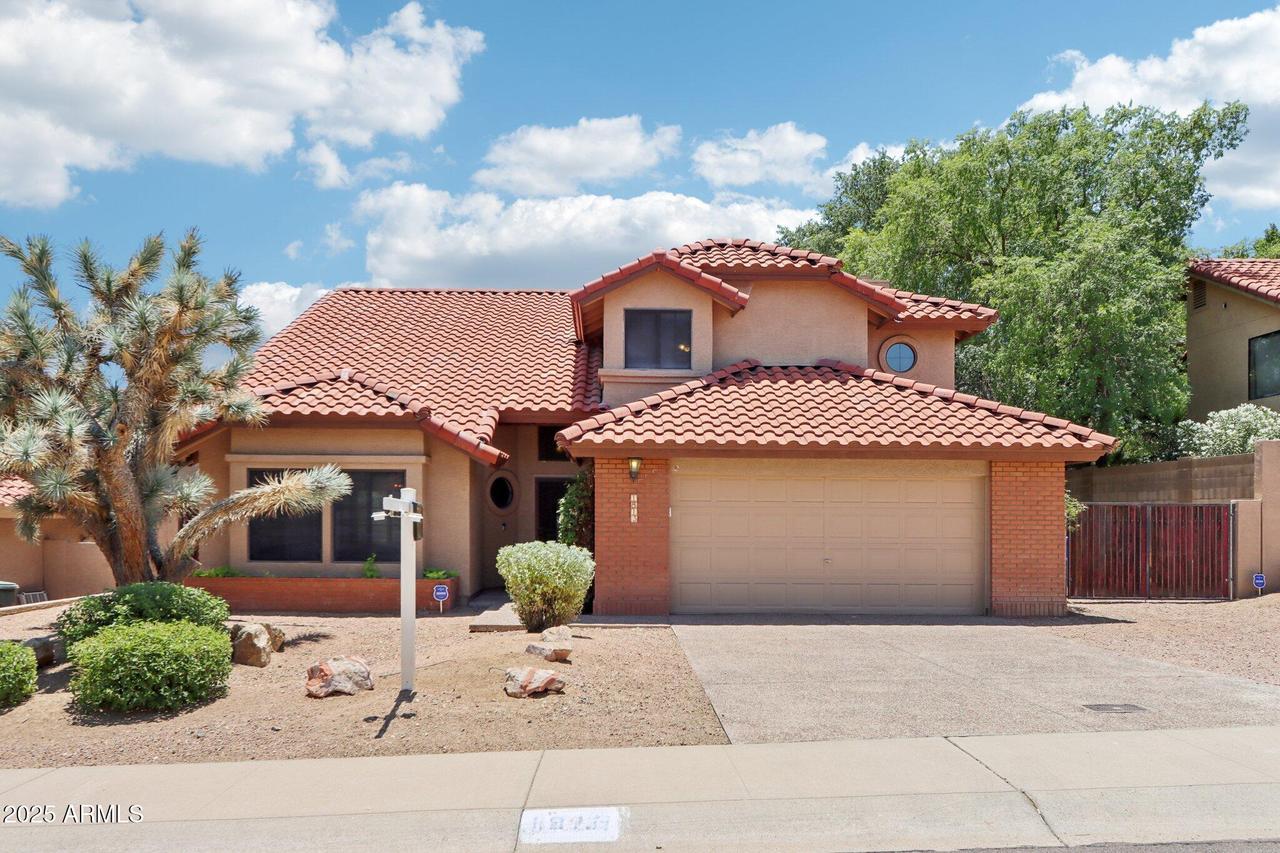 1813 E Sheena Dr., Phoenix, AZ 85022