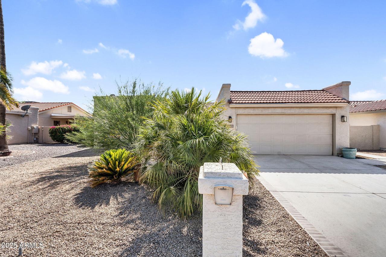 25810 S Boxwood Dr., Sun Lakes, AZ 85248