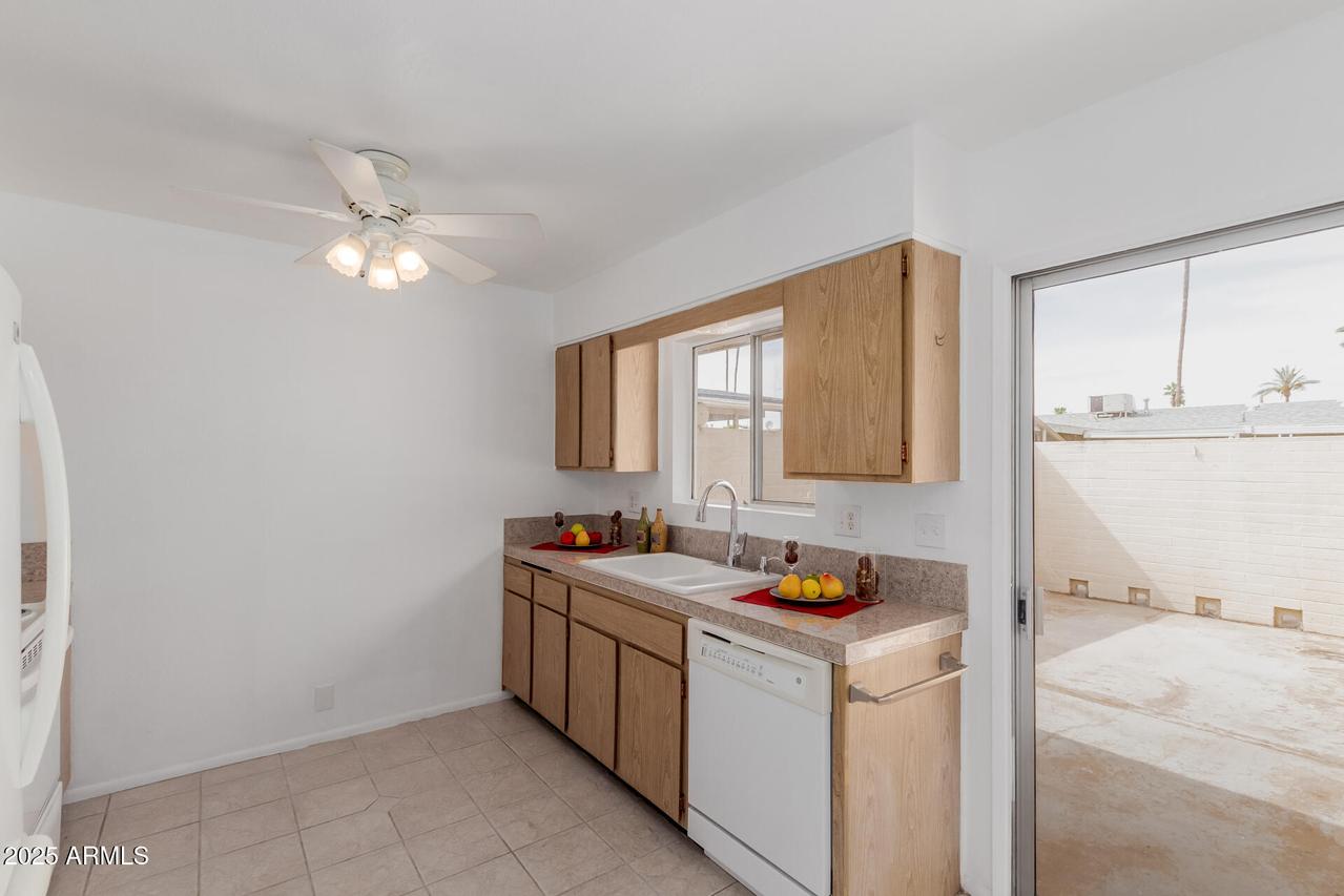 9265 N 111th Ave., Sun City, AZ 85351