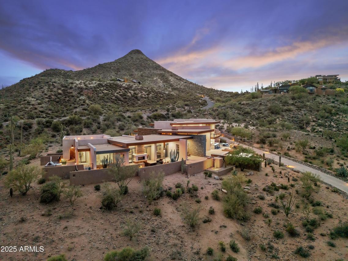 39602 N Charles Blair Macdonald Rd., Scottsdale, AZ 85262