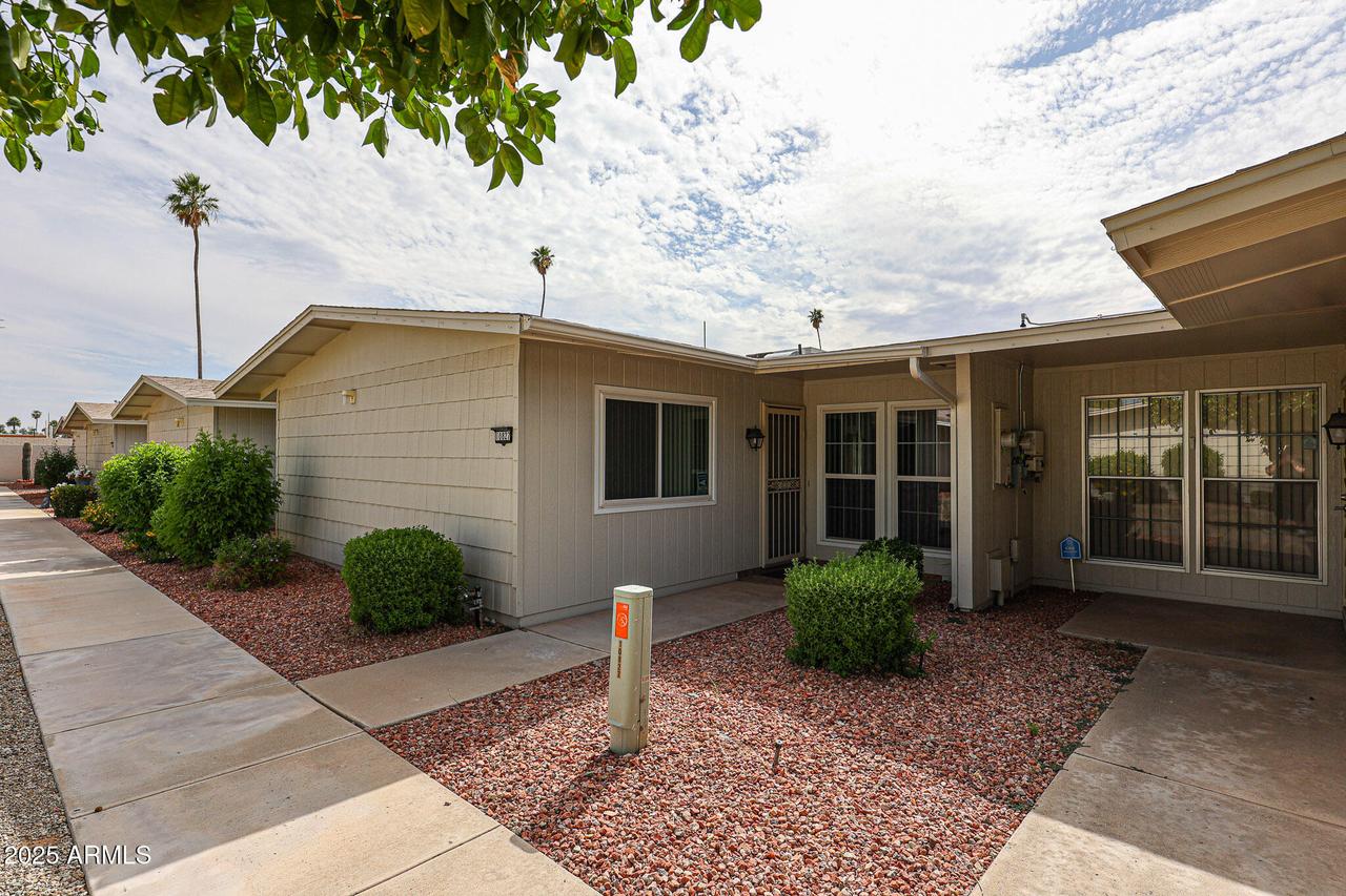10827 W Santa Fe Dr., Sun City, AZ 85351