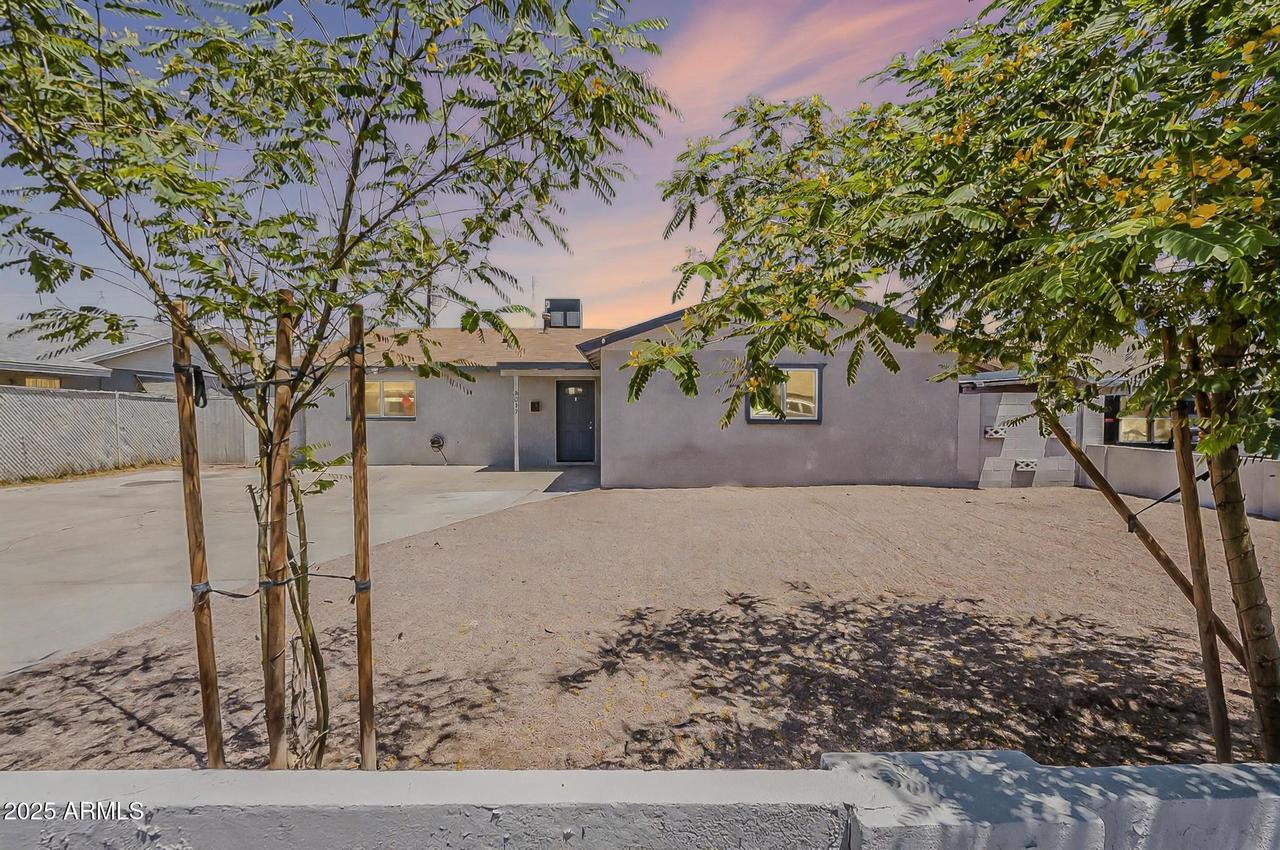 3017 N 46th Dr., Phoenix, AZ 85031