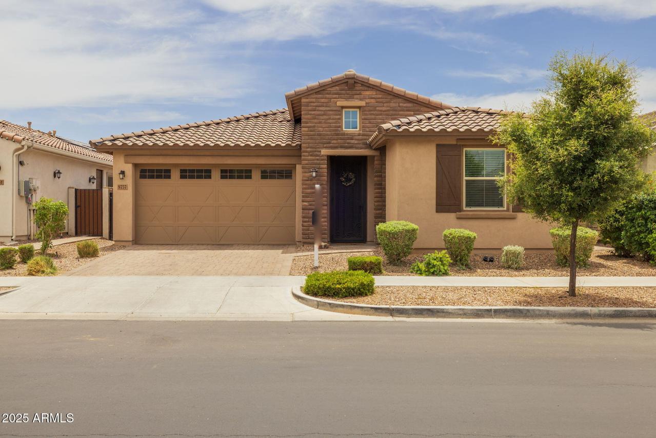 9757 E Red Giant Dr., Mesa, AZ 85212