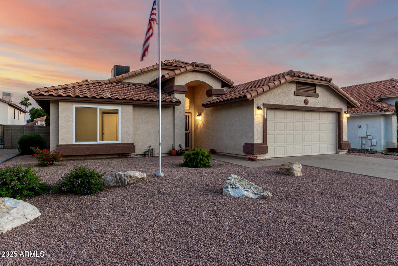 3443 E Wickieup Ln., Phoenix, AZ 85050