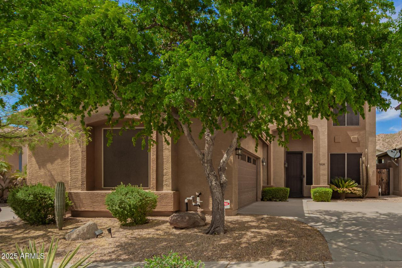 2526 W Florentine Rd., Phoenix, AZ 85086