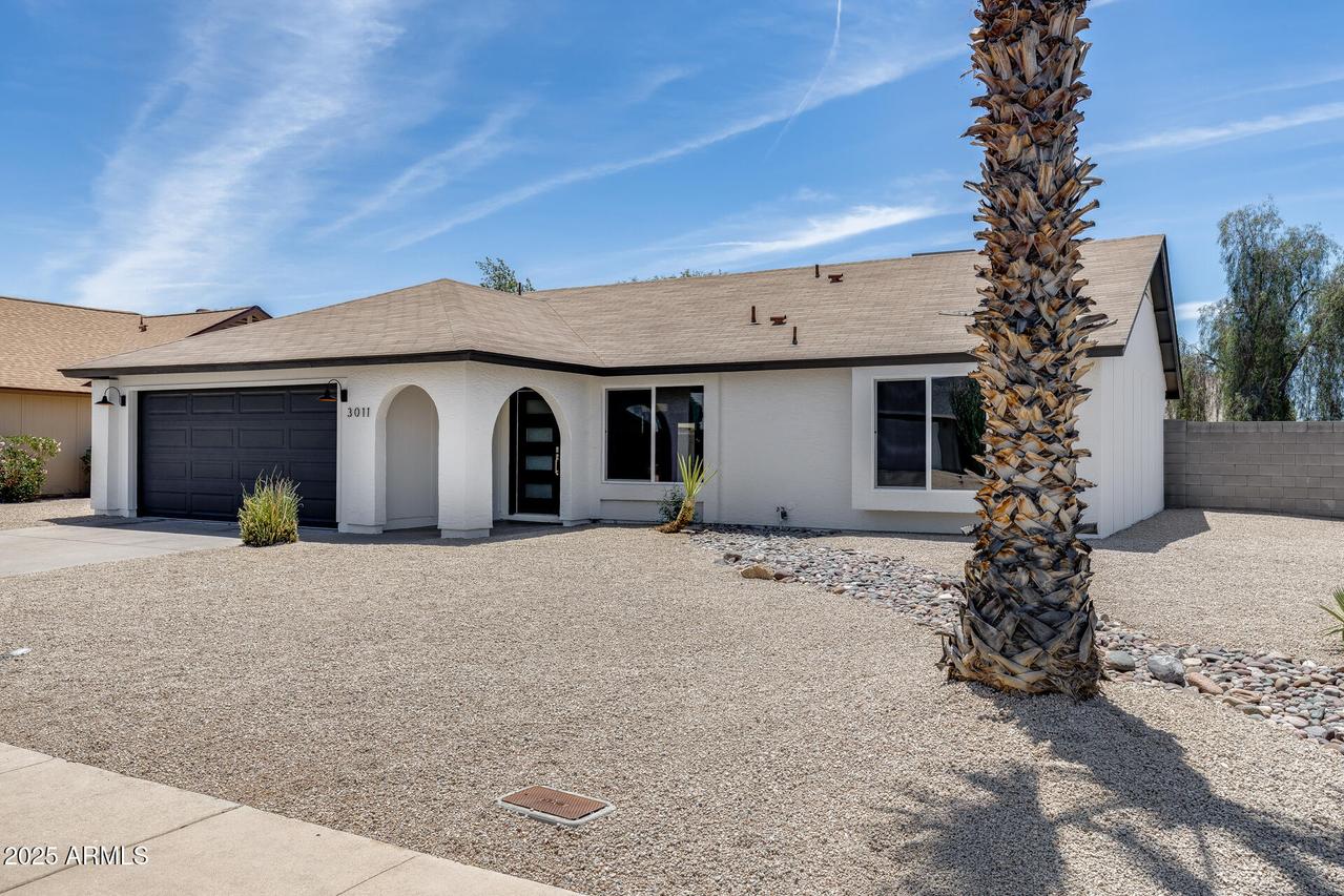 3011 E John Cabot Dr., Phoenix, AZ 85032