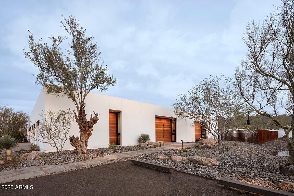 10025 N 39th St., Phoenix, AZ 85028