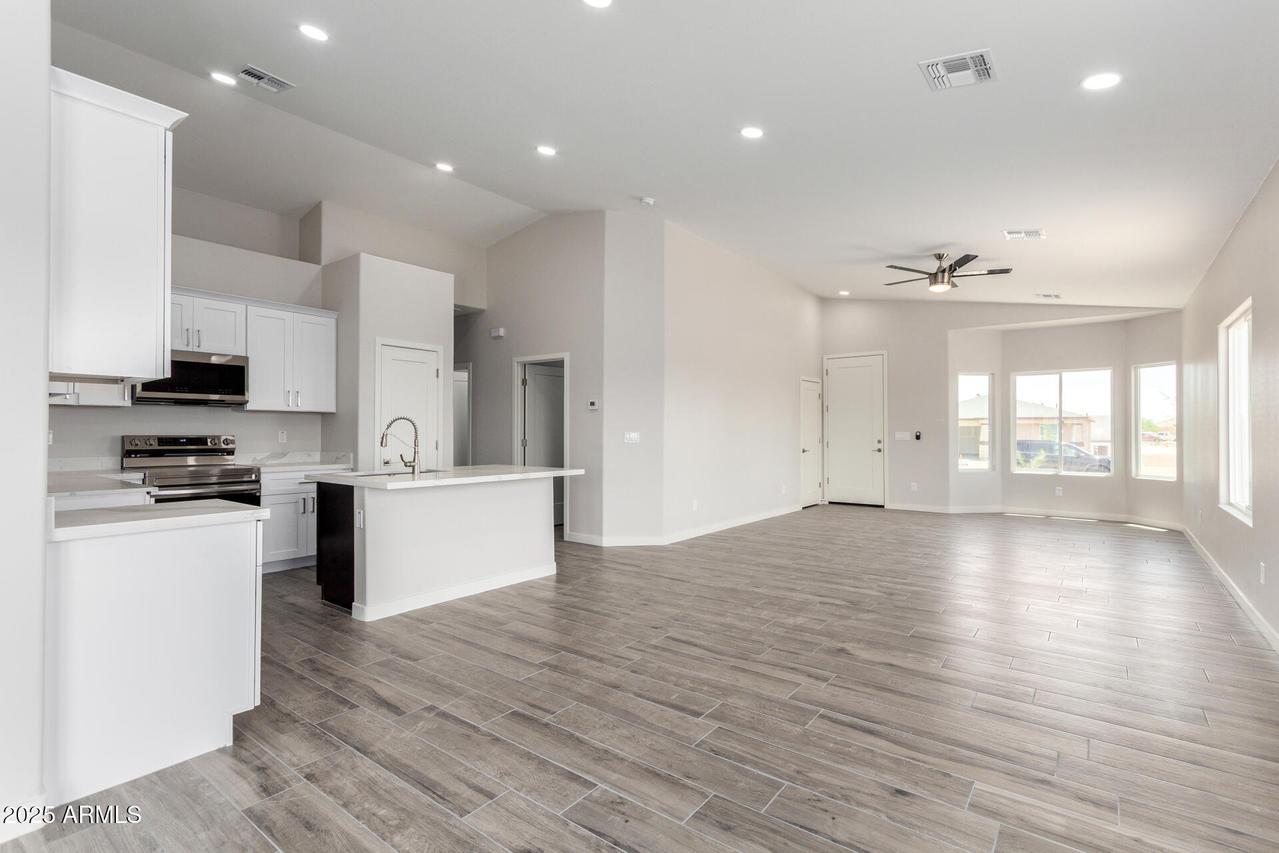 11170 W Penasco Dr., Arizona City, AZ 85123
