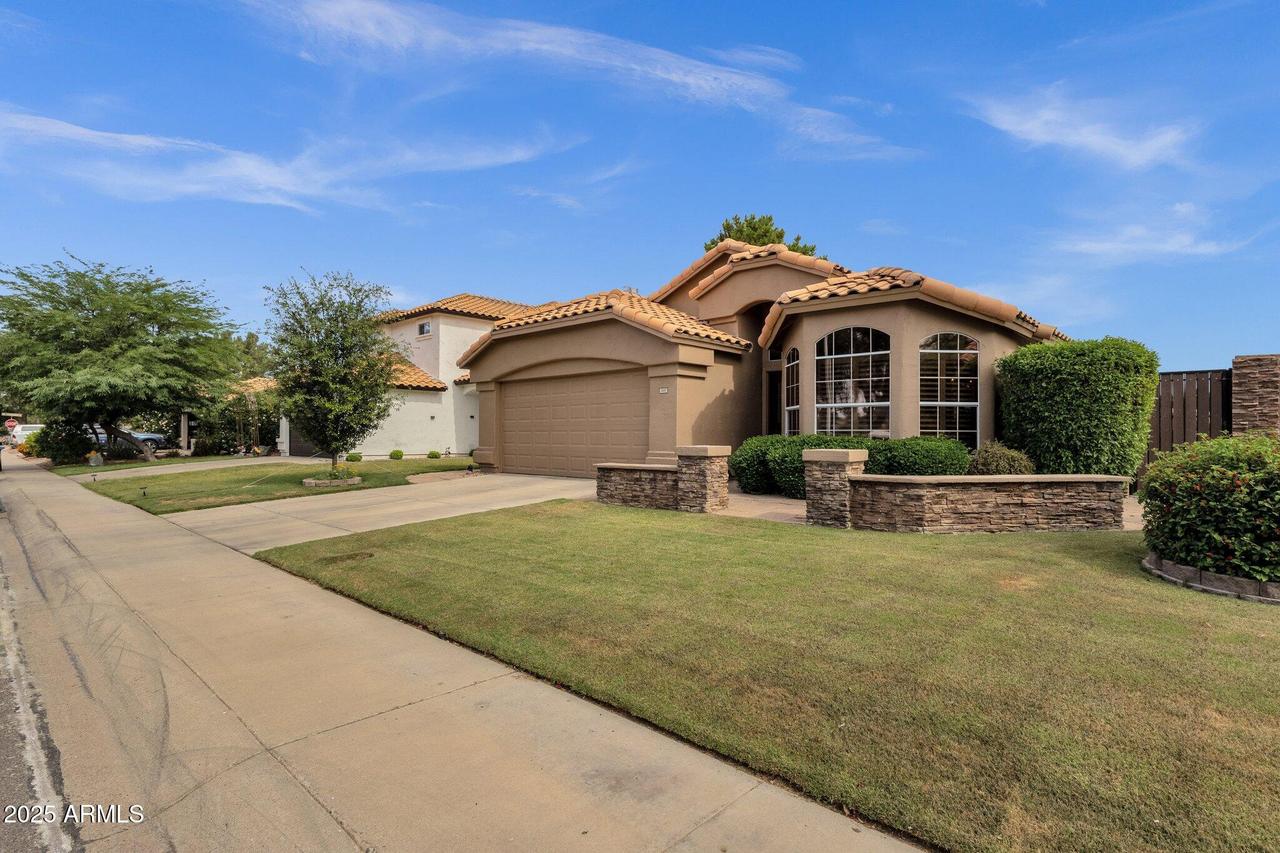 1558 W Maplewood St., Chandler, AZ 85286