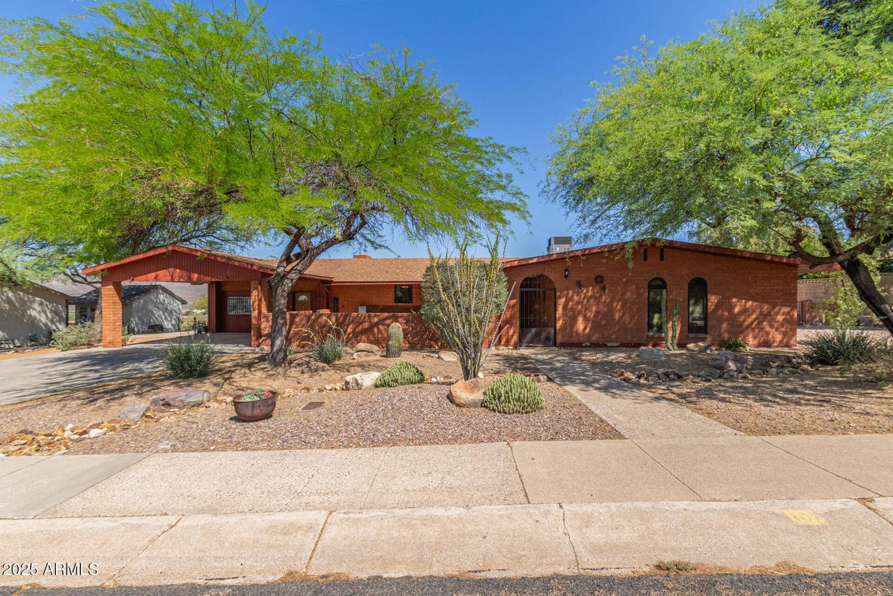 107 N Johnston Dr., Kearny, AZ 85137