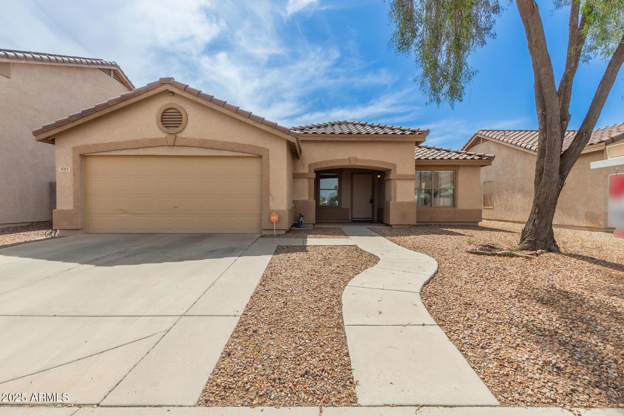 681 W Racine Loop, Casa Grande, AZ 85122