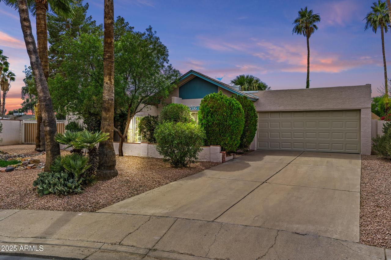 2916 S Revere Cir., Mesa, AZ 85210