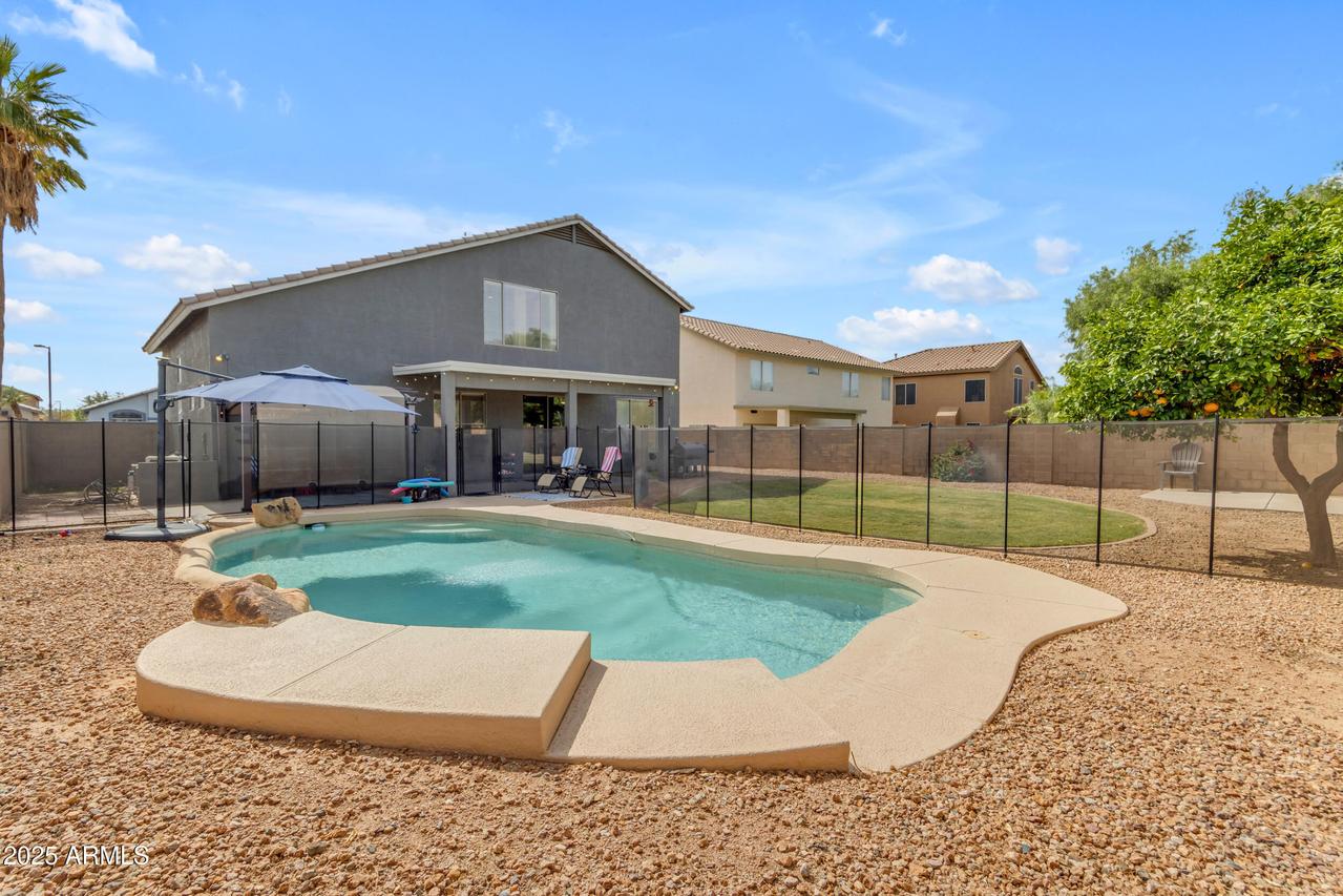 1405 S Honeysuckle Cir., Gilbert, AZ 85296