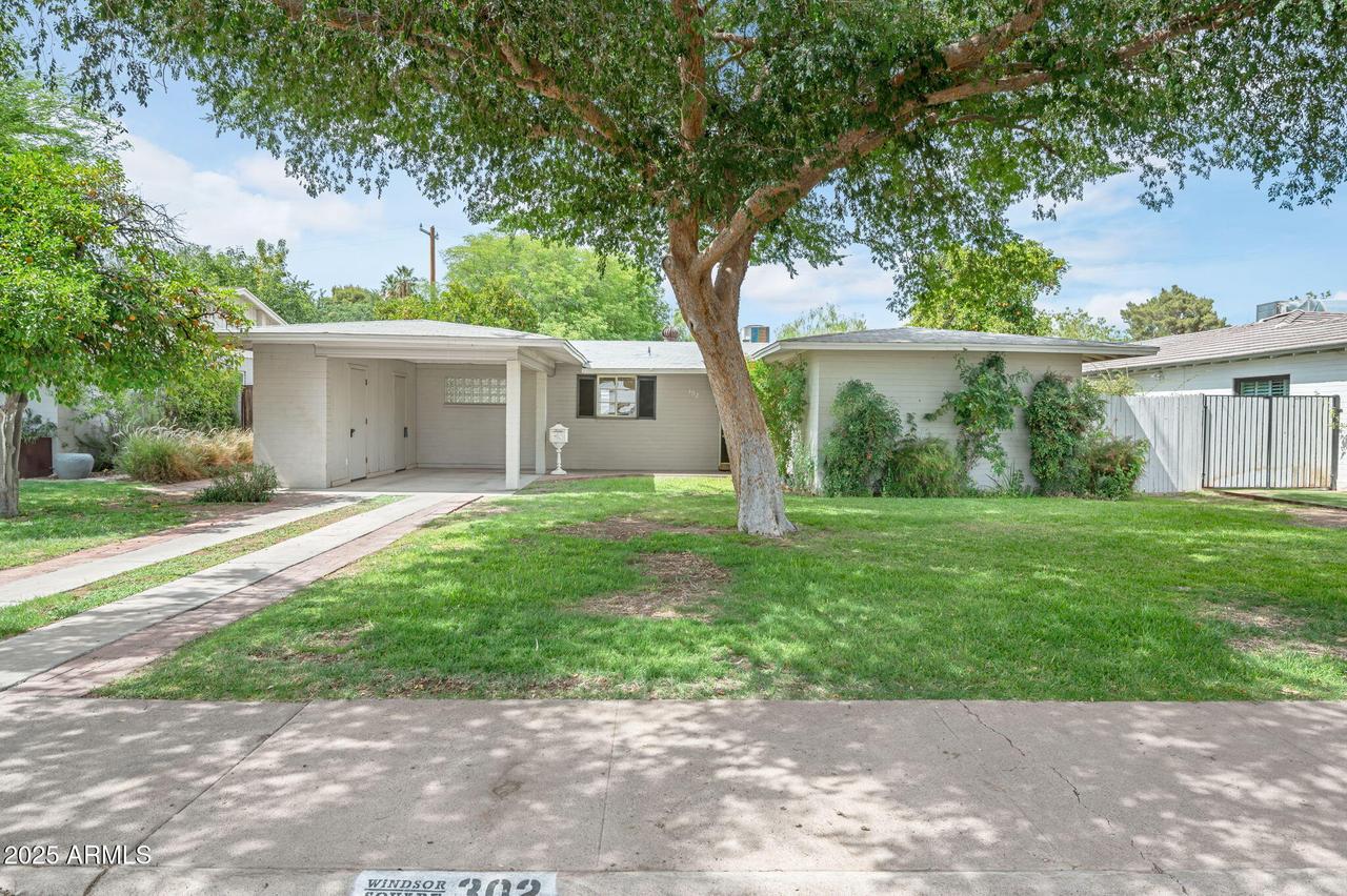 302 E Orange Dr., Phoenix, AZ 85012