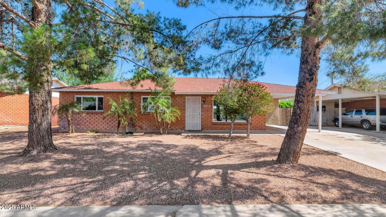 8140 E Mitchell Dr., Scottsdale, AZ 85251