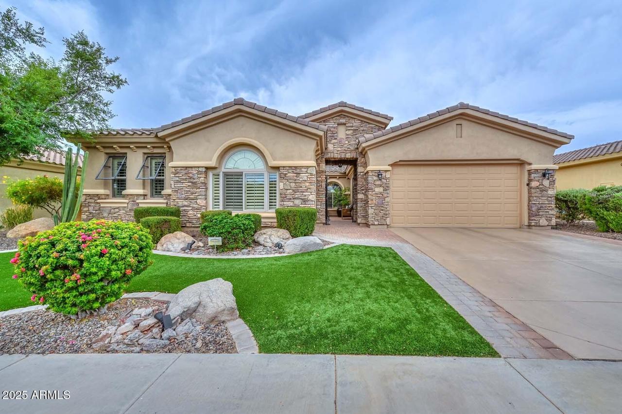 13353 W Gloria Ln., Peoria, AZ 85383