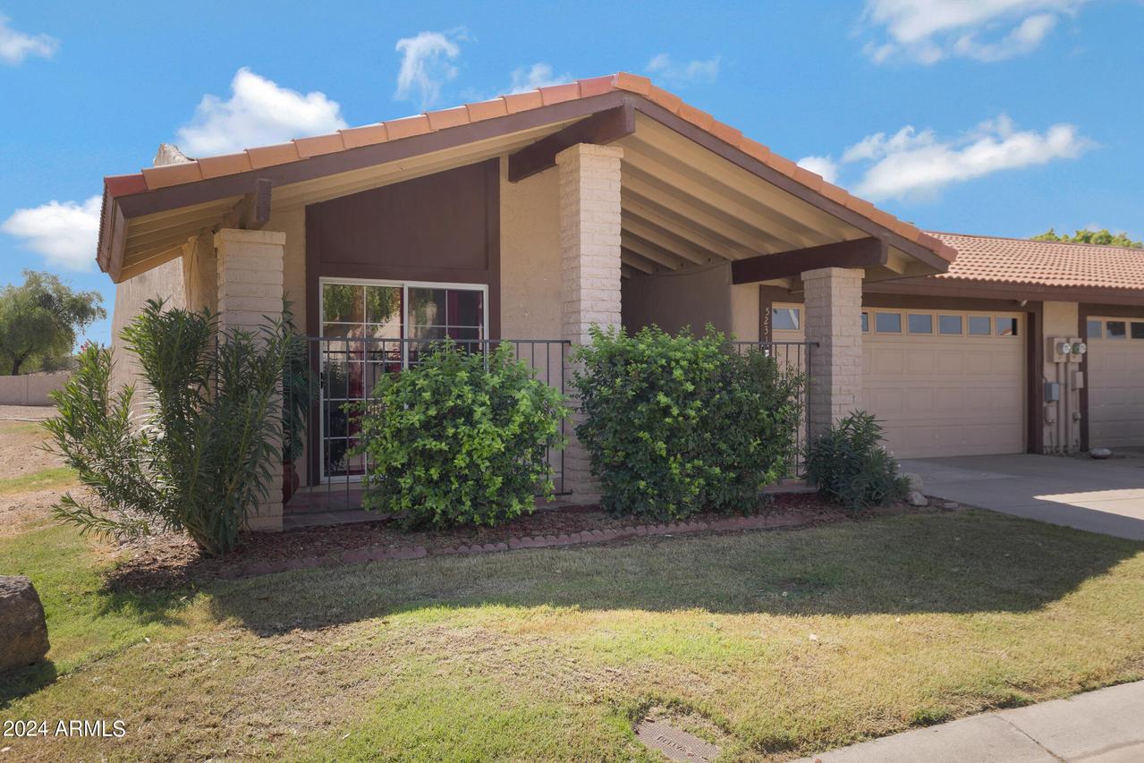 5231 E Tamblo Dr., Phoenix, AZ 85044