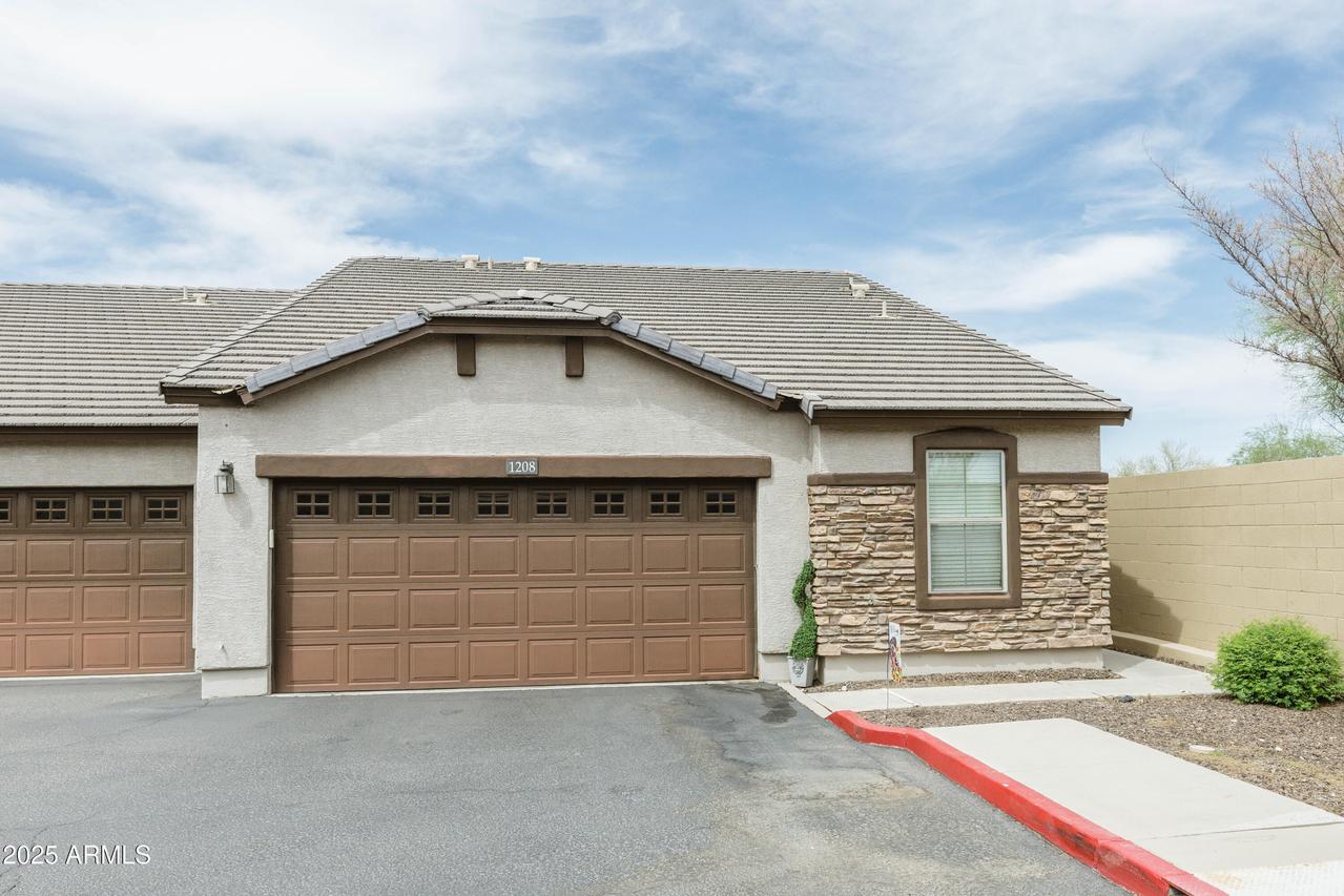 2725 E Mine Creek Rd. #1208, Phoenix, AZ 85024