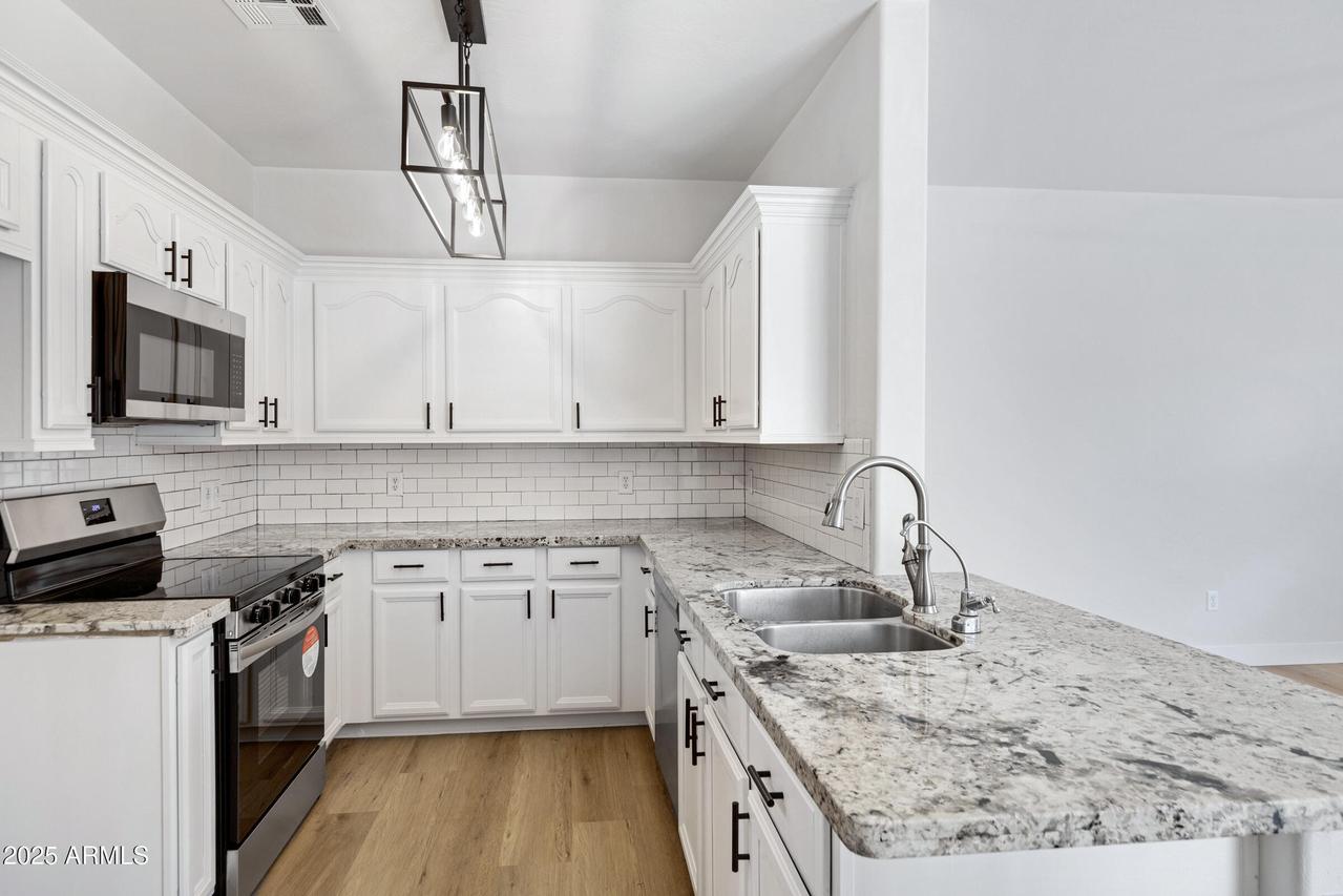 1563 S Longspur Ln., Gilbert, AZ 85296