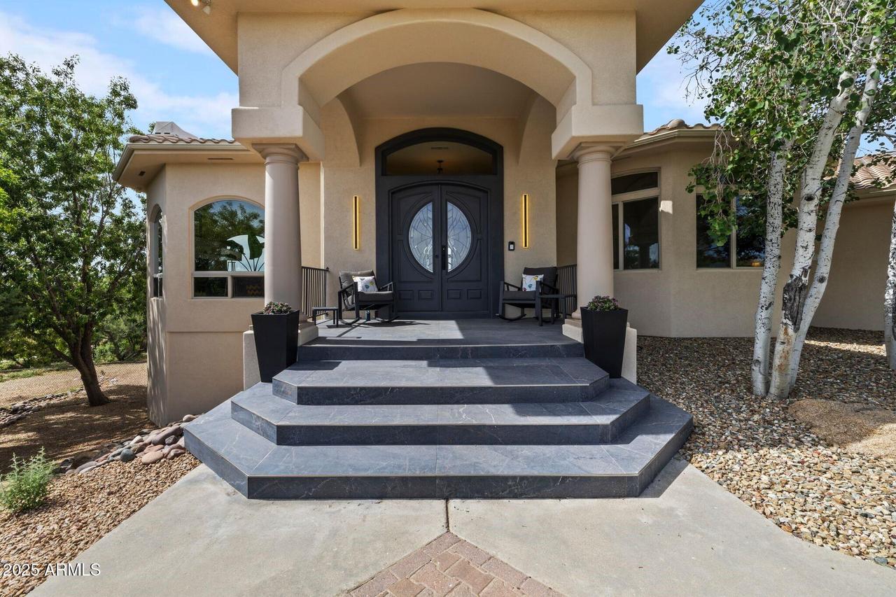 2085 W Live Oak Dr., Prescott, AZ 86305