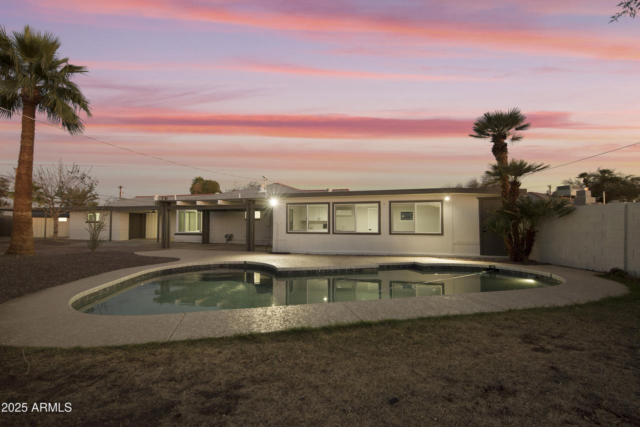 4410 N 20th Ave., Phoenix, AZ 85015