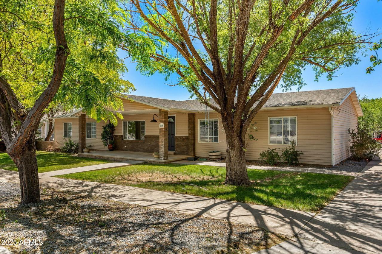 215 E 10th S St., Snowflake, AZ 85937