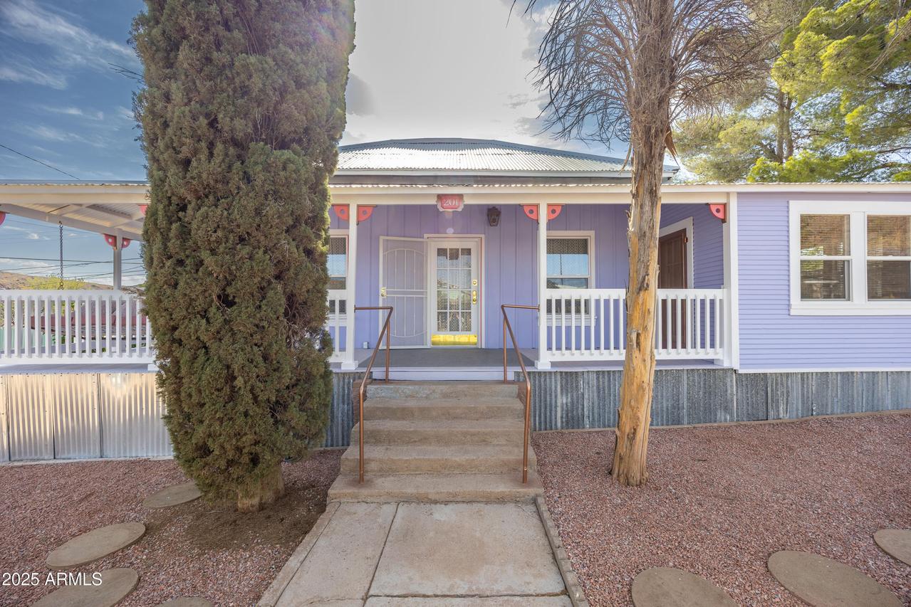 201 B St., Bisbee, AZ 85603