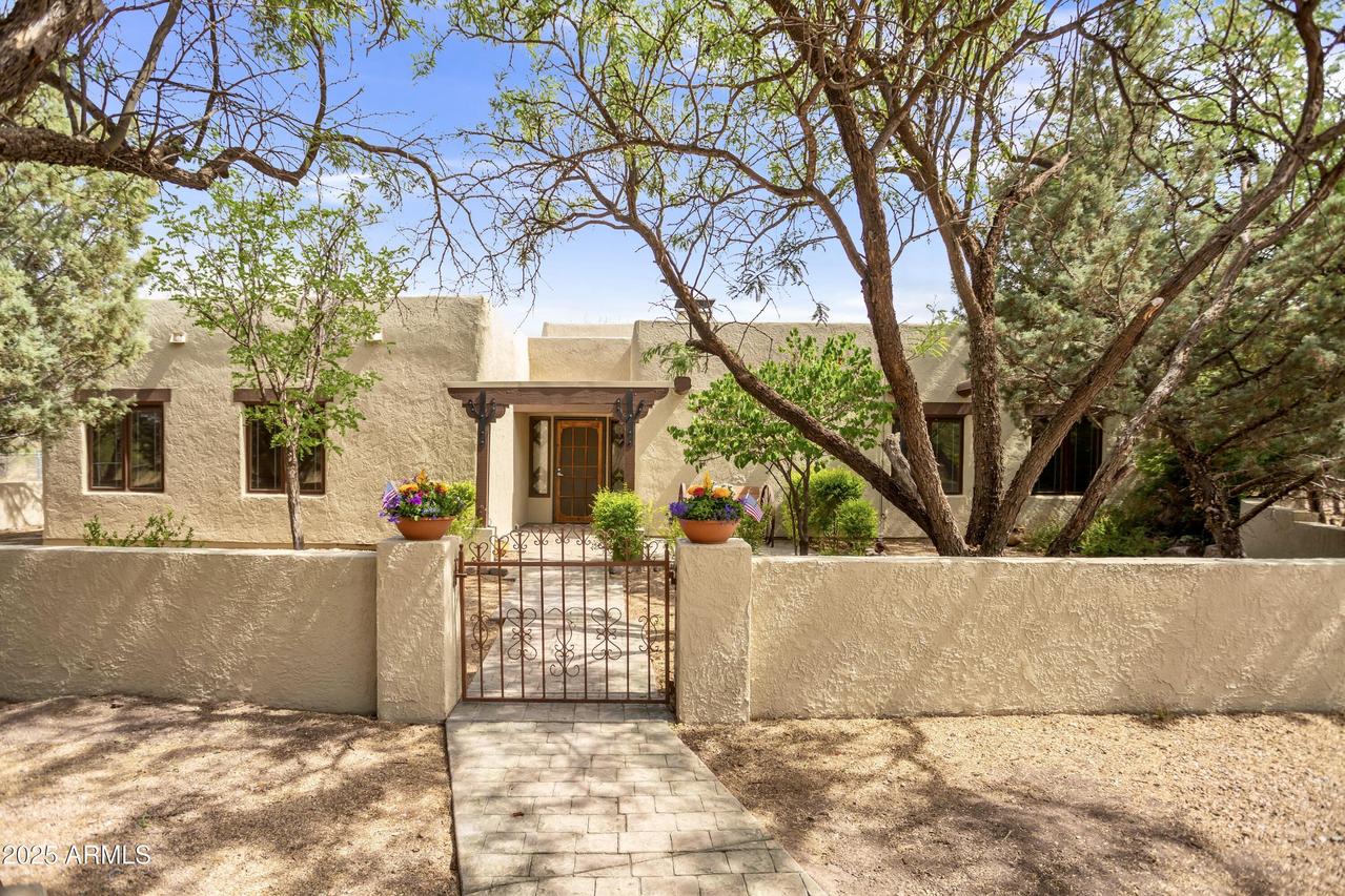 1366 E Cottonwood Ln., Huachuca City, AZ 85616