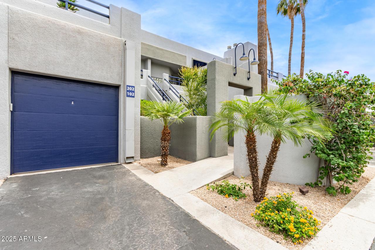 902 W Glendale Ave. #102, Phoenix, AZ 85021