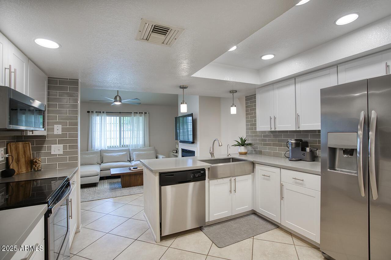 2020 W Union Hills Dr. #110, Phoenix, AZ 85027