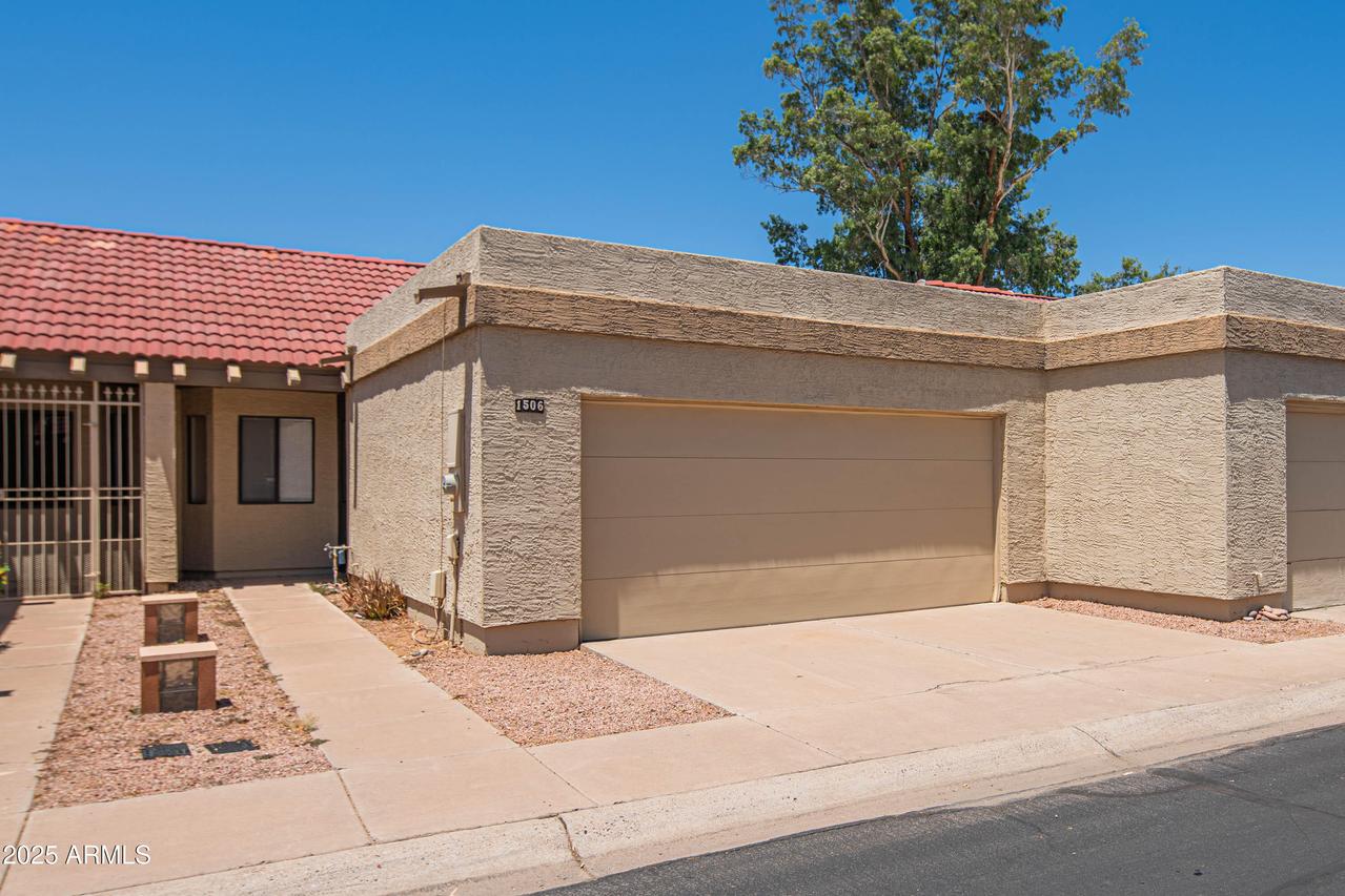 1506 N Oak St., Tempe, AZ 85288