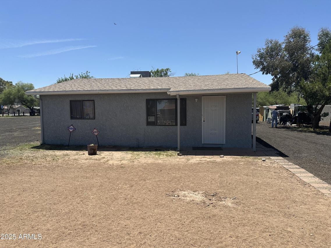 711 W Tamarisk St., Phoenix, AZ 85041