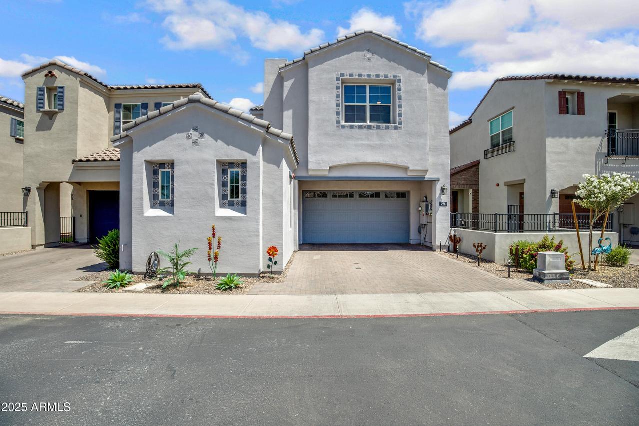 226 E Markwood Dr., Chandler, AZ 85286
