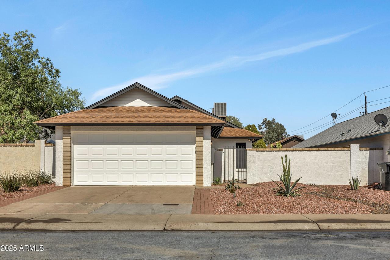 18205 N 18th St., Phoenix, AZ 85022