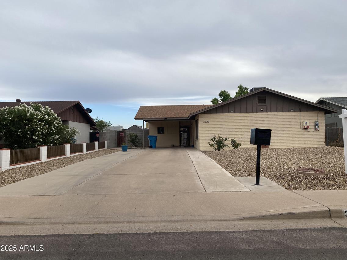 3229 W Cholla St., Phoenix, AZ 85029
