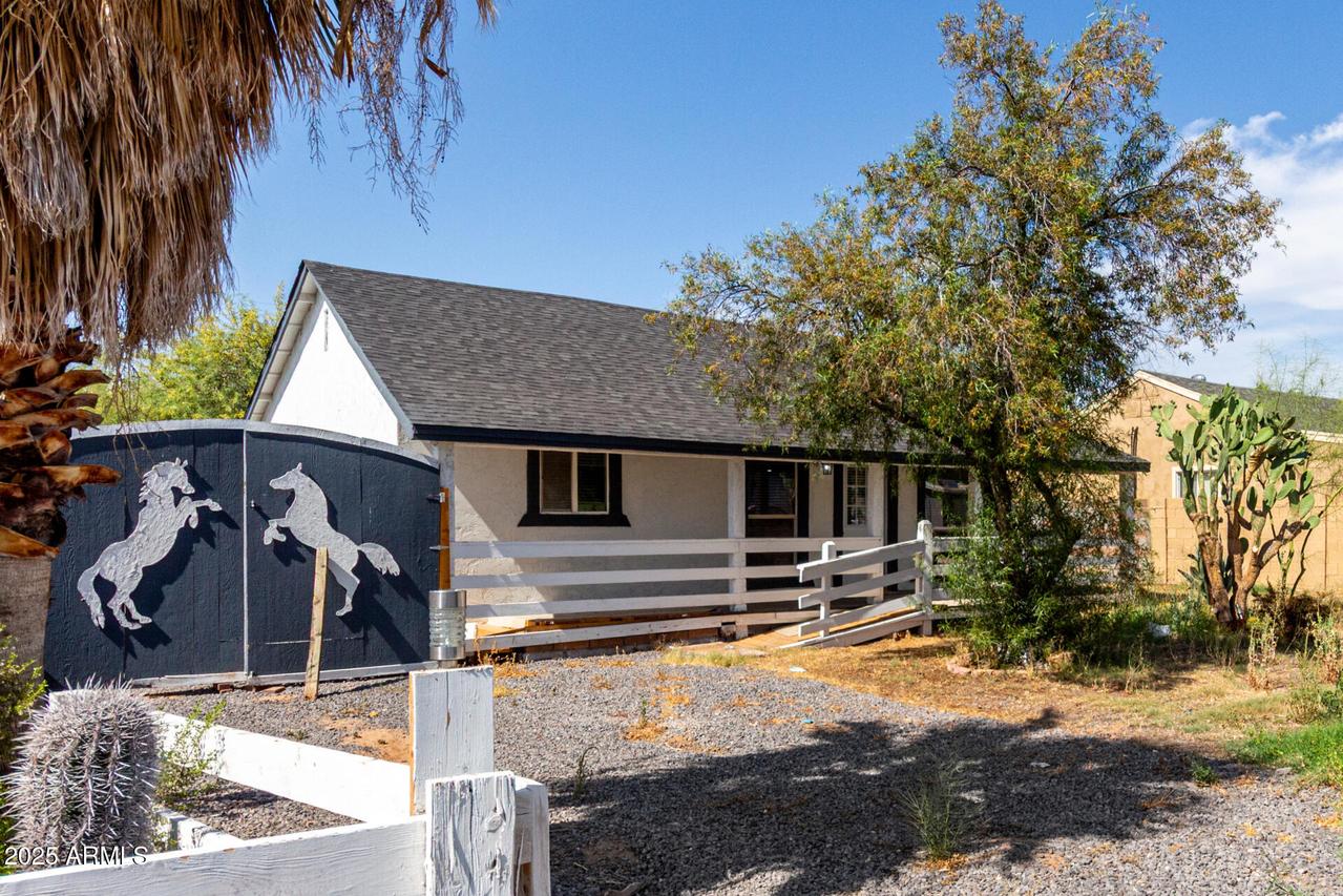 8132 E 3rd Ave., Mesa, AZ 85208
