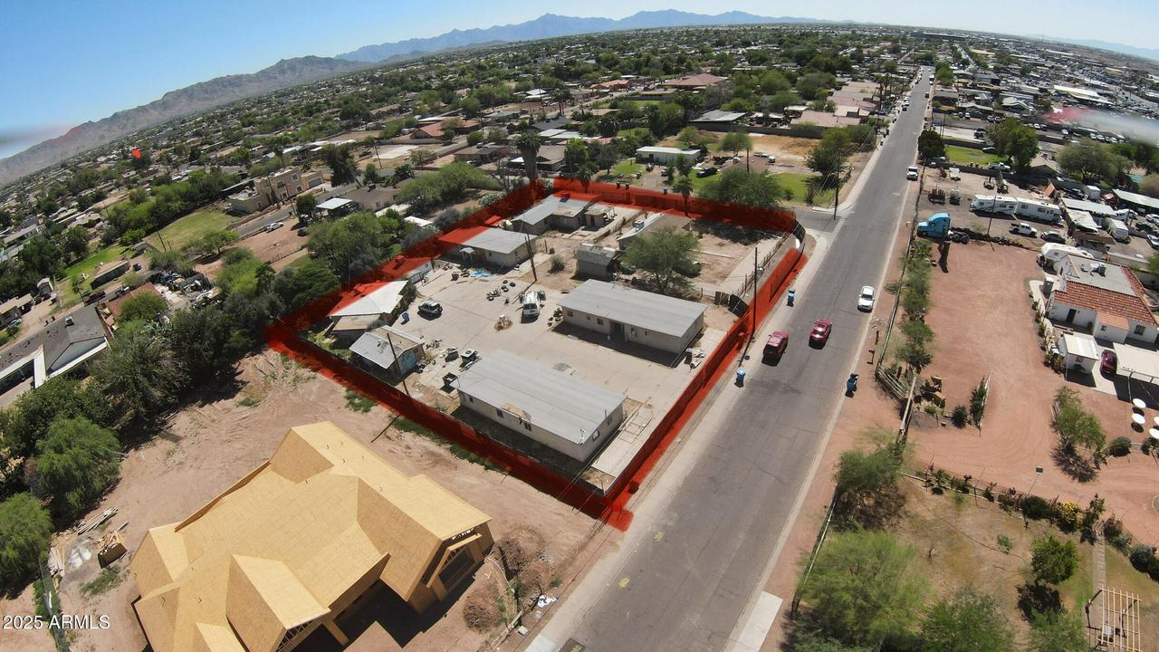 945 W Corona Ave., Phoenix, AZ 85041