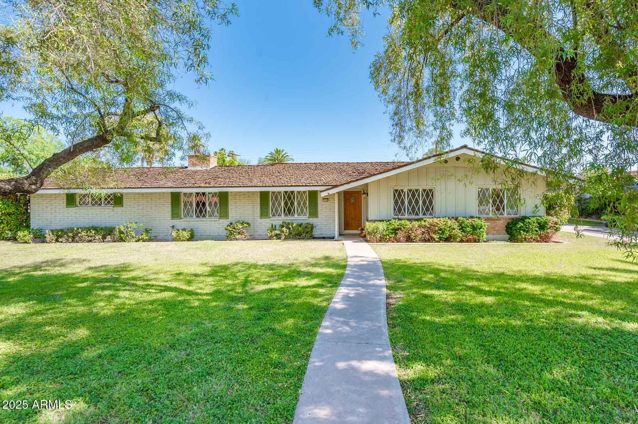 1562 W Las Palmaritas Dr., Phoenix, AZ 85021